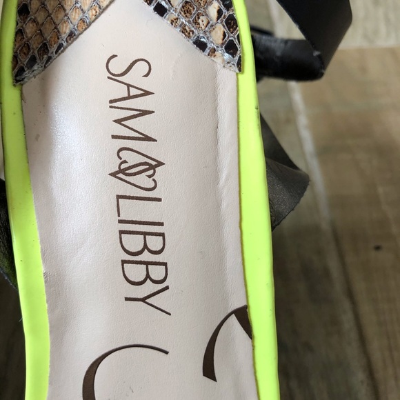 Sam & Libby Detailed Wedge Sandals - Picture 4 of 7